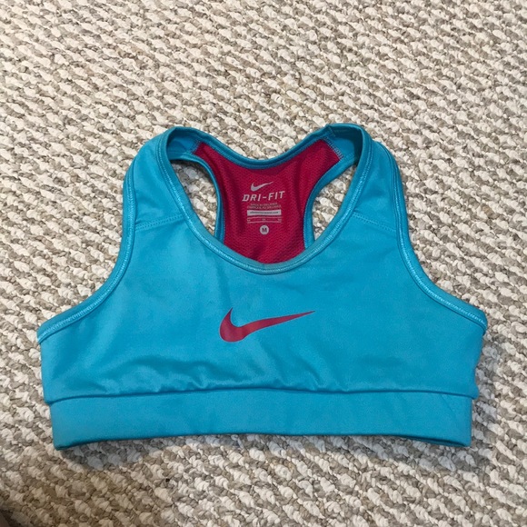 Nike sports bra - Picture 1 of 2